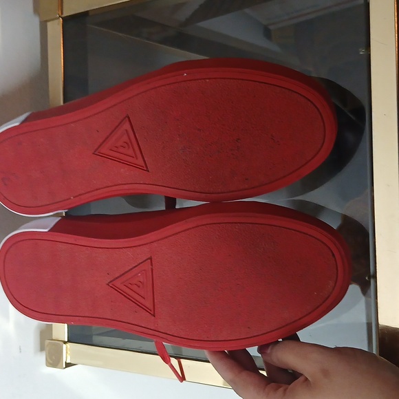 Guess mens red and white zip side sneakers  size 9.5 - Picture 9 of 13